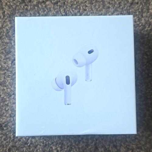 Apple AirPods Pro (2nd Gen) MagSafe Charging Case USB-C, White, Bluetooth