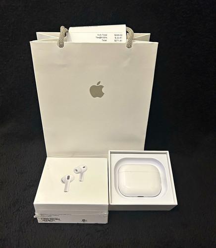 Apple AirPods Pro (3rd Gen) White Bluetooth In-Ear ANC ( Sealed New)