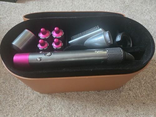 Dyson Airwrap HS01 – Complete Set – Excellent Condition