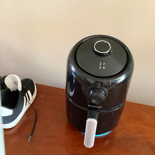 SilverCrest Air Fryer 1200W 2L Timer 2 Programmes Black with Basket