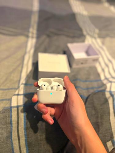 Apple AirPods Pro 3rd Gen White Bluetooth Wireless ANC Earbuds w/ Charging Case