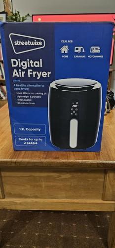 Streetwize LW676 1.7L Digital Display Air Fryer 1000W 220V-240V AC 50-60Hz
