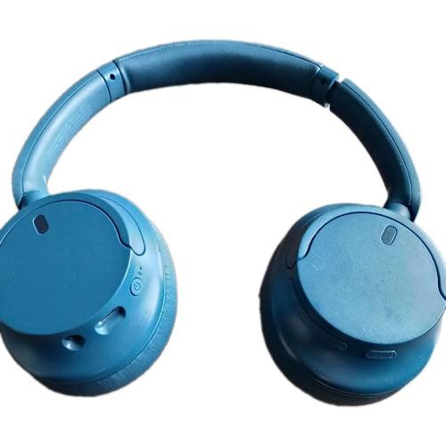 Sony WH-CH720N Wireless Over-Ear Headphones - GOOD