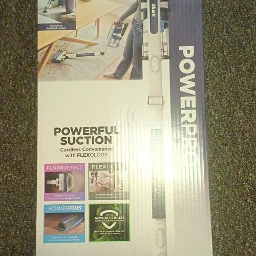 Shark PowerPro Cordless Bagless Stick Vacuum Flexology PowerFins White/Grey