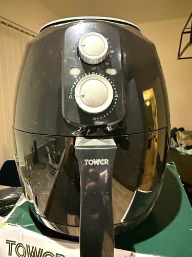 Tower Vortx 4L Air Fryer Black Electric with Basket 30min Timer 200°C